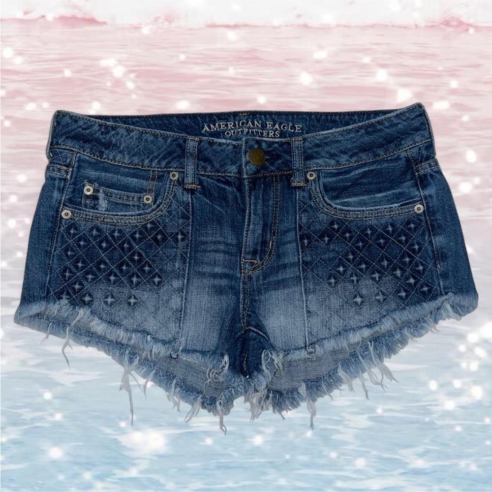 American Eagle Outfitters Distressed Blue Jean Shorts Size 4